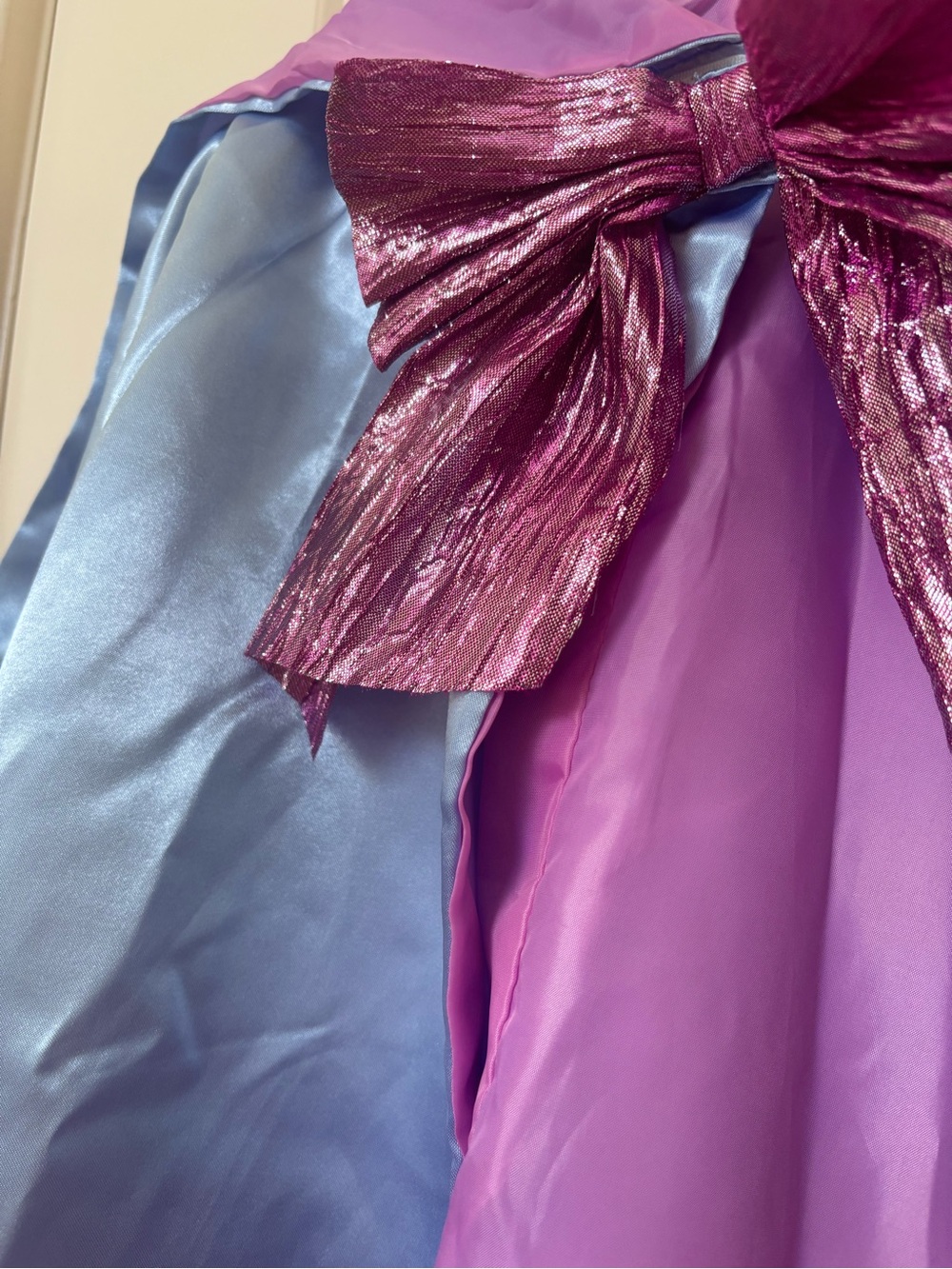 Disney Cinderella’s Fair Godmother Cape - Picture 5 of 6